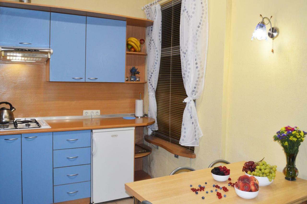 Owl Home Odessa Cozy Spacious Apartment In A Quiet Center Between Deribasovskaya And Privoz Exterior photo